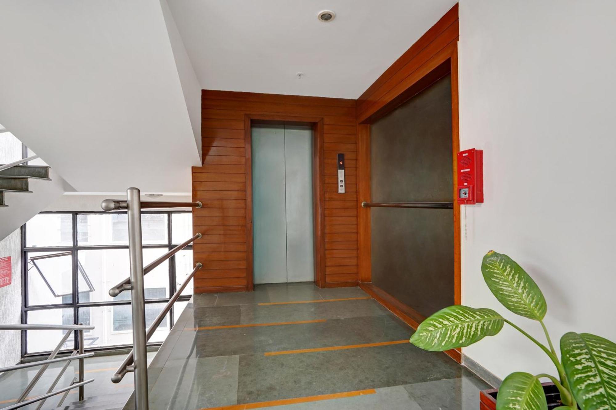 Astra Hotels & Suites - Marathalli Бангалор Экстерьер фото